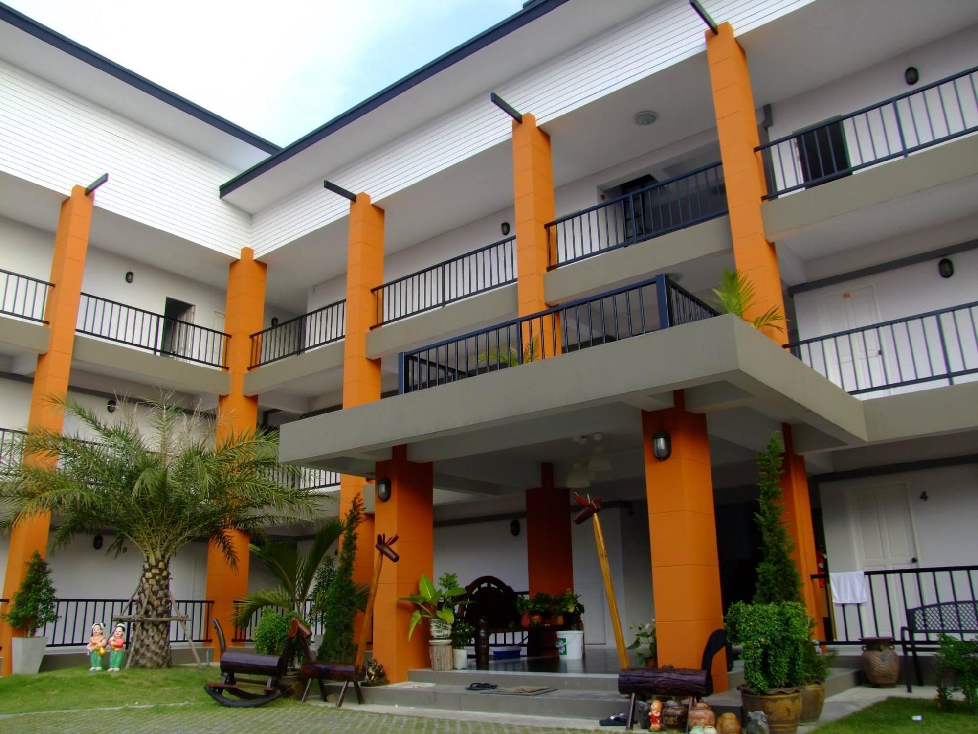 Granny House Hotel Nakhonratchasima Exterior foto