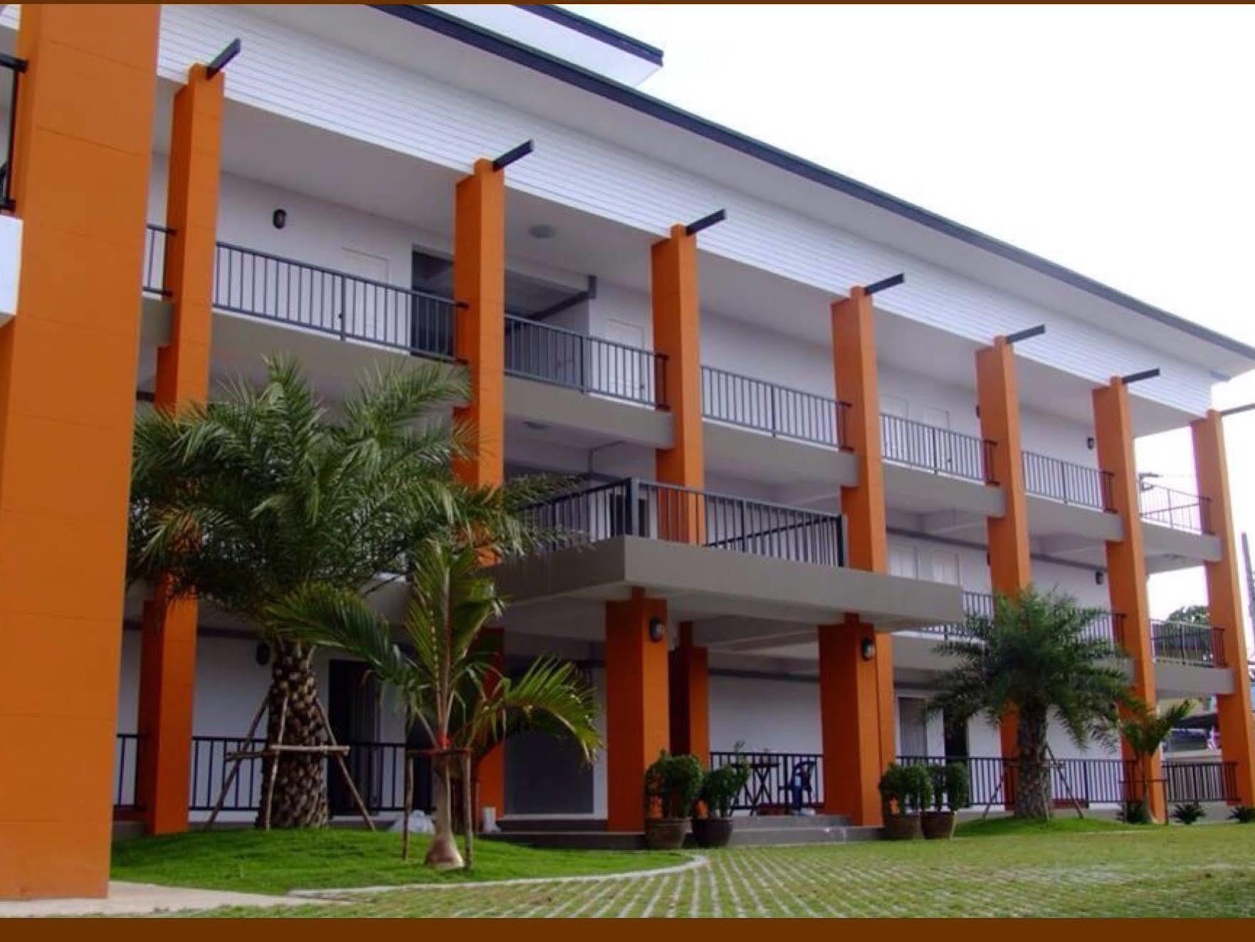 Granny House Hotel Nakhonratchasima Exterior foto